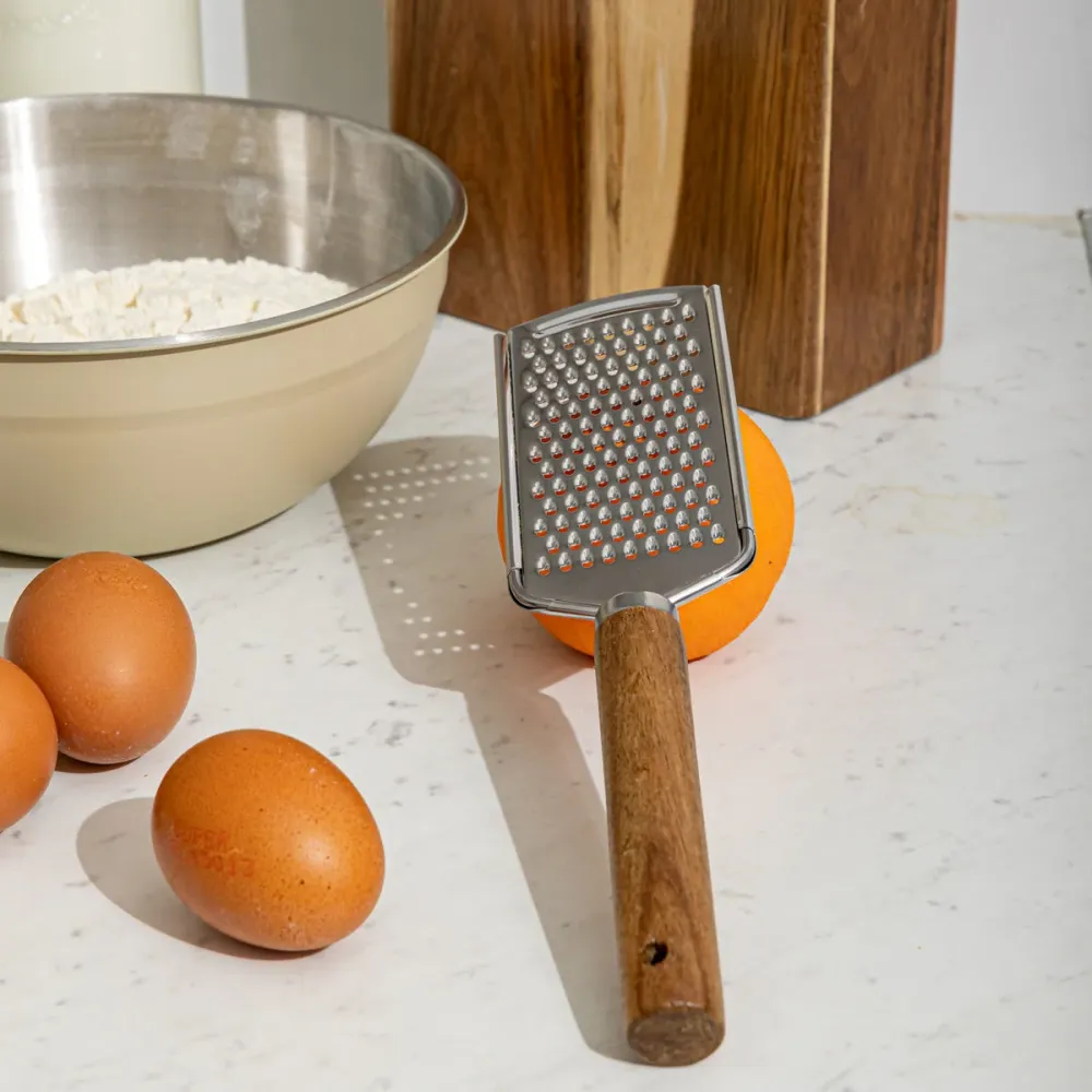 Estia Home Grattugia mano acciaio inox con manico legno "Allure" 6x1xH24 cm